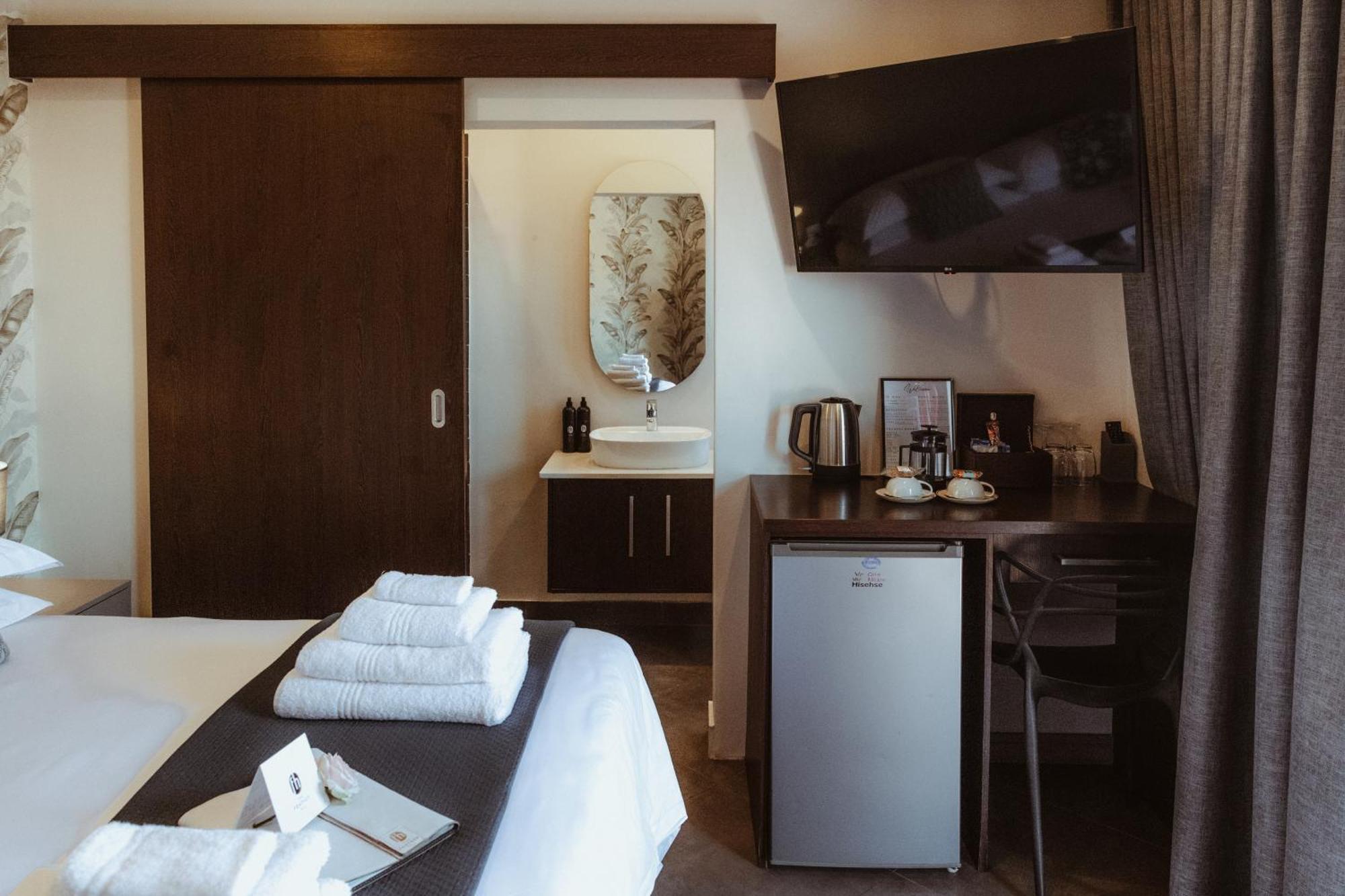 The Feather Hill Boutique Hotel Потчефструм Екстериор снимка