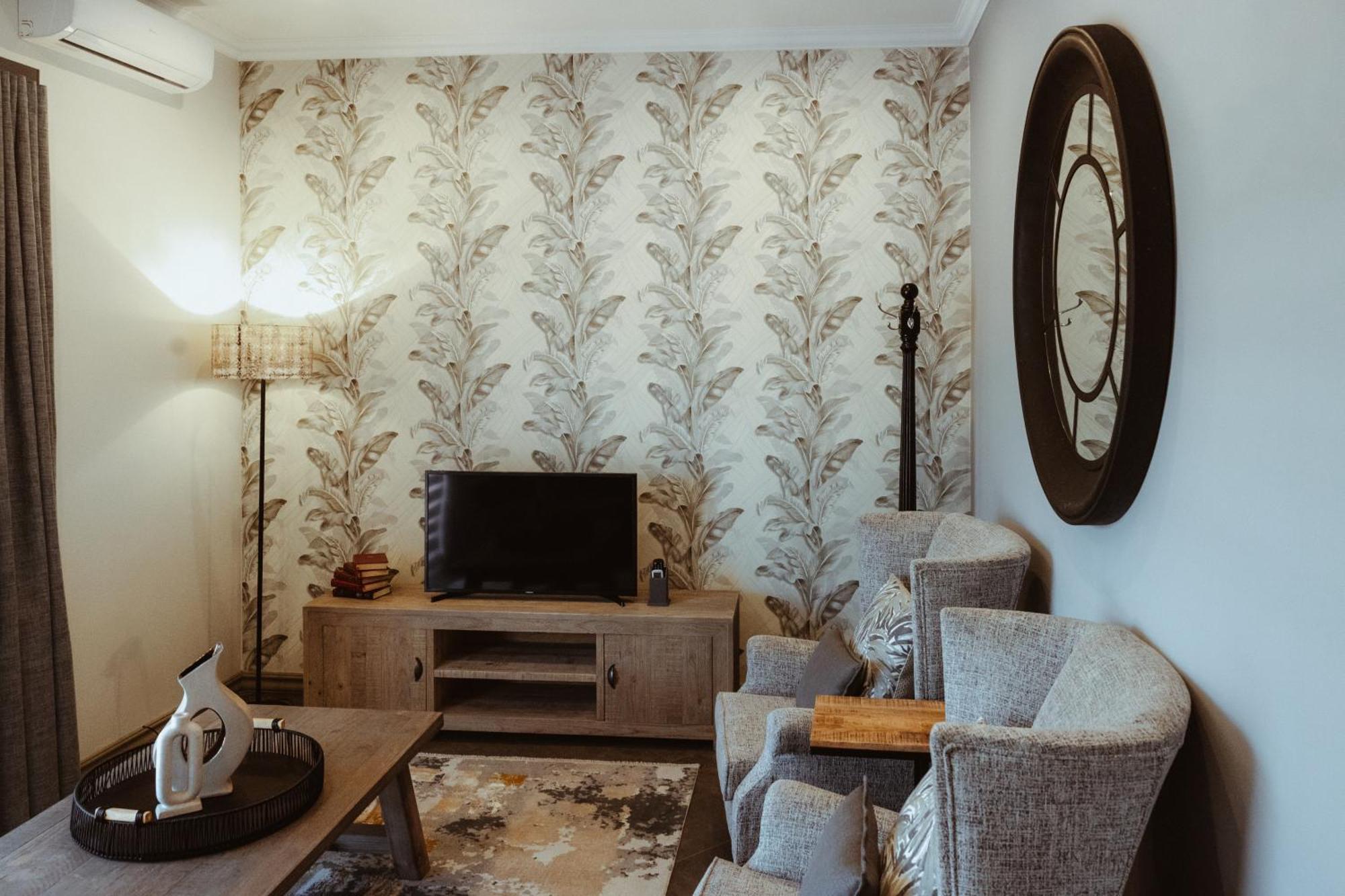 The Feather Hill Boutique Hotel Потчефструм Екстериор снимка